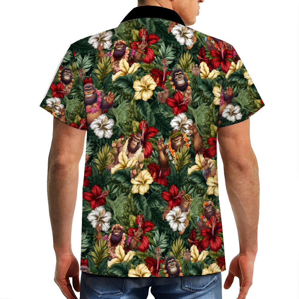 Big Foot in Hawaii Custom Men's Short Sleeve Shirt Button Down